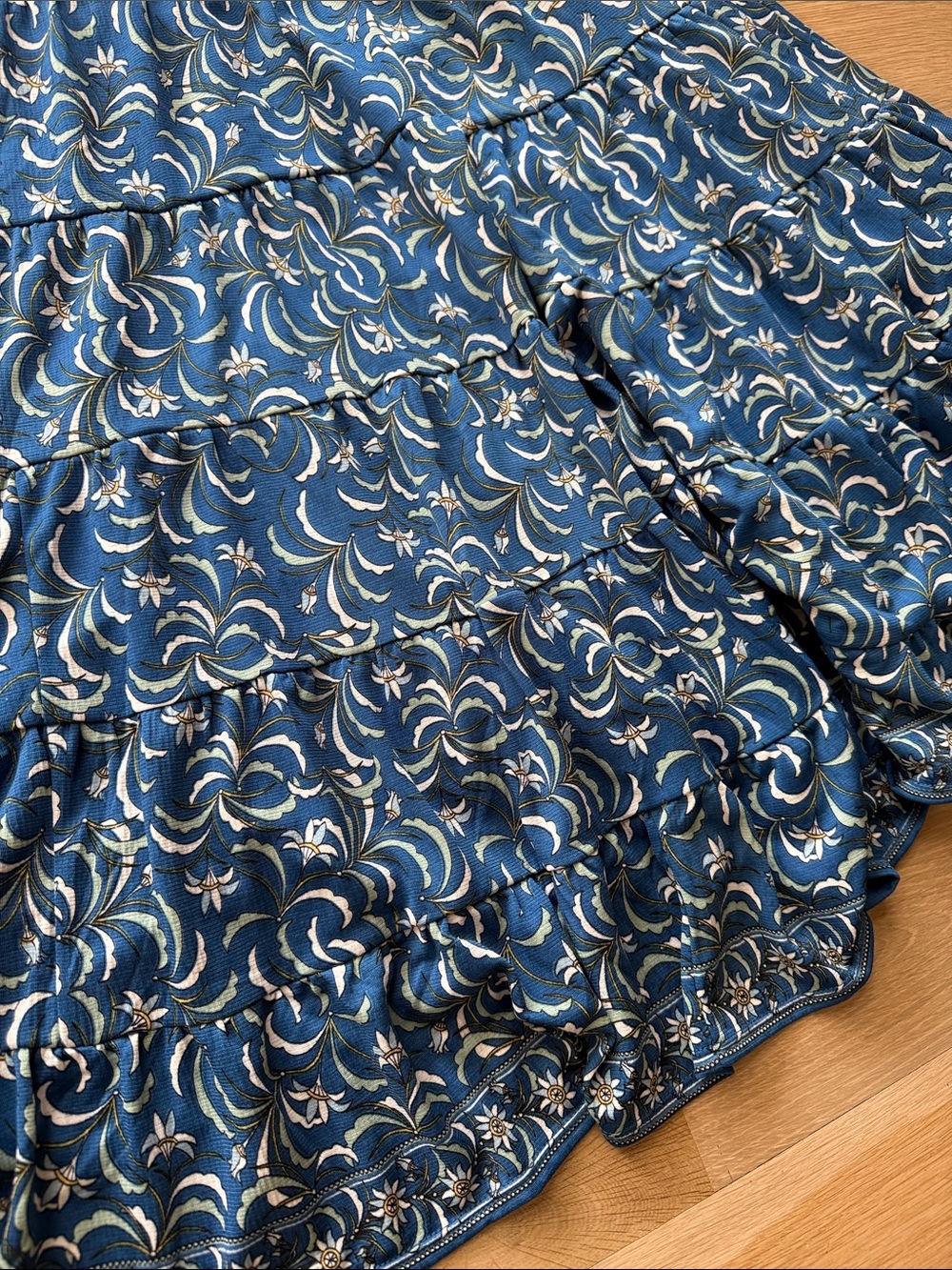 NWT Max Studio Tiered V-Neck Dress - Picture 8 of 11